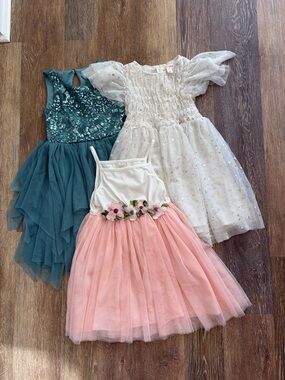 Bundle of girls tulle dresses size 4/5T
